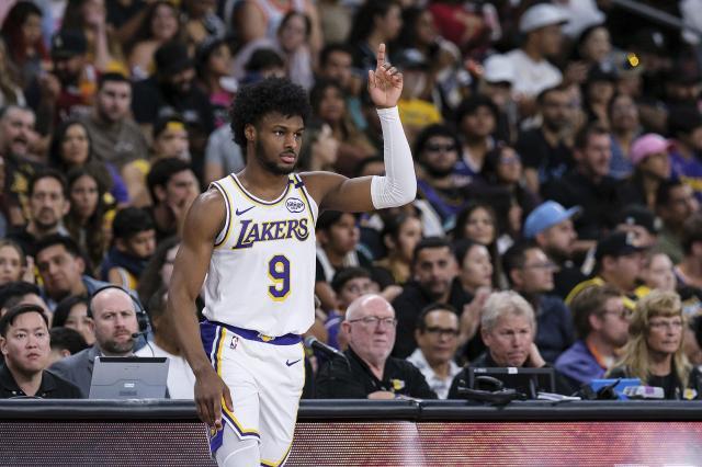 kaiyun-6分5失误 三分4中0 布朗尼发展联盟首秀堪称灾难