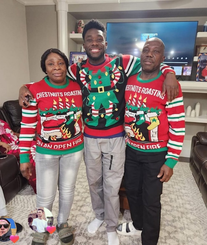 kaiyun-伤退后掩面哭泣！图片报：阿方索1年内4度受伤，赛后得到父母安慰