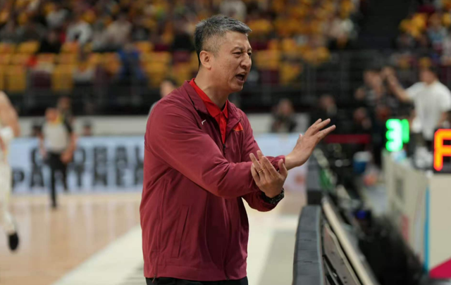 开云官网-中国男篮全力出击！郭士强拒绝输球，赵继伟回归首秀，央视直播